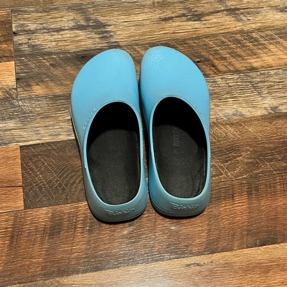 Worn just a few times waterproof Birkenstocks!!